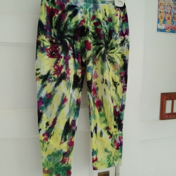 Dharma Trading Co. Tye Dye Capri Leggings - Picture 2 of 3